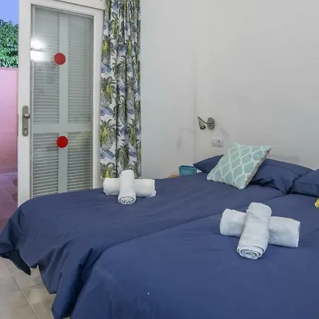 Bungalow Los Melocotones 4p Jardin Piscina By Lightbooking Holiday home *